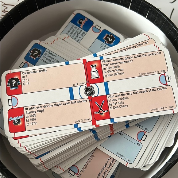 NHL Question of Hockey 2 Trivia Game - Black and Blue - Picture 4 of 5